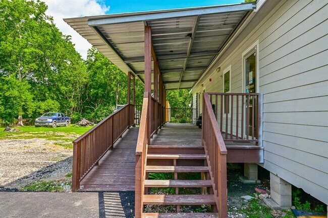 Porch Entry - 7931 Ethel St
