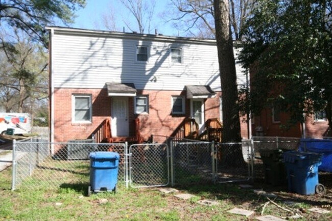 Building Photo - Perfect Floorplan! Walltown Duplex with Fenced Yd