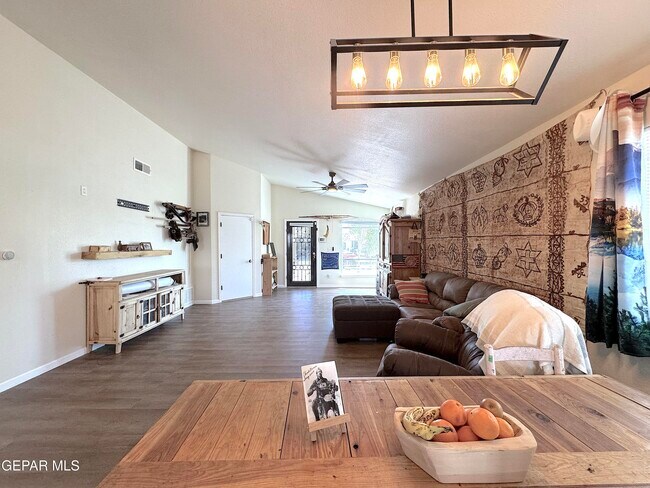 Building Photo - 14309 Desert Orchid Dr