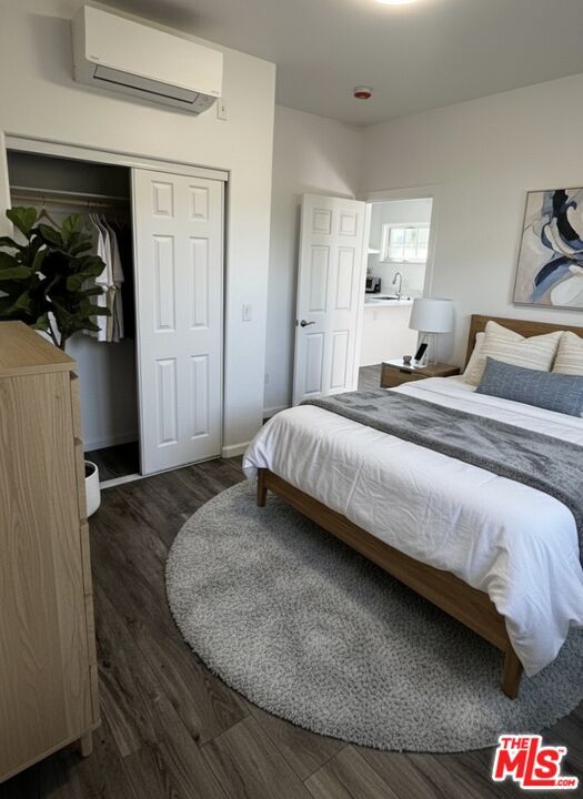 Building Photo - 929 W 23rd St