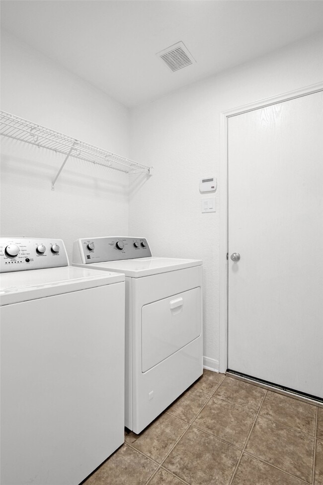 Building Photo - 29407 Legends Hill Dr