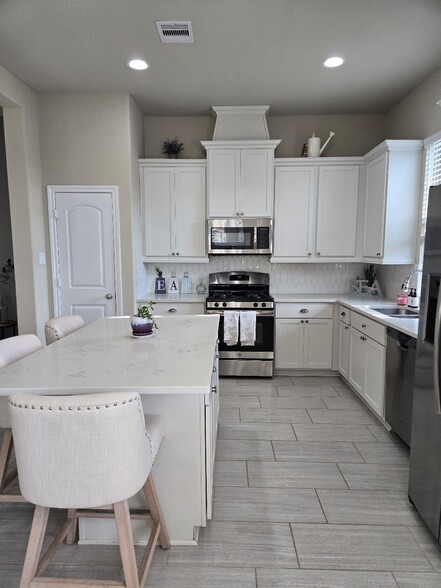 Building Photo - 115 Axlewood Ct