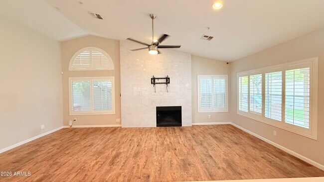 Building Photo - 9140 E Siesta Ln