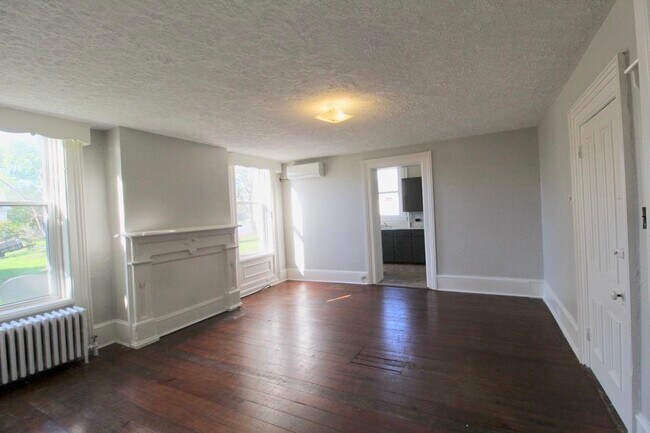 Building Photo - 317 Park Ave