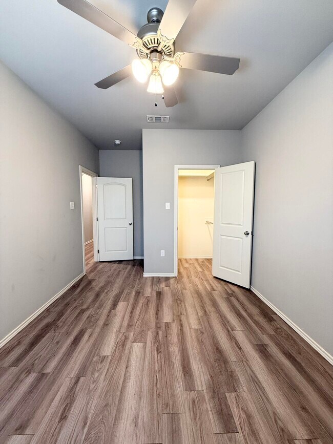 Building Photo - 1217 Preston Trails