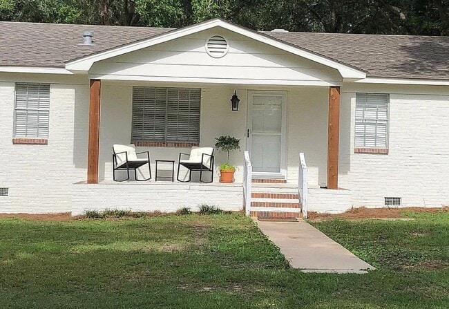 Building Photo - 5071 Hatchett Dr