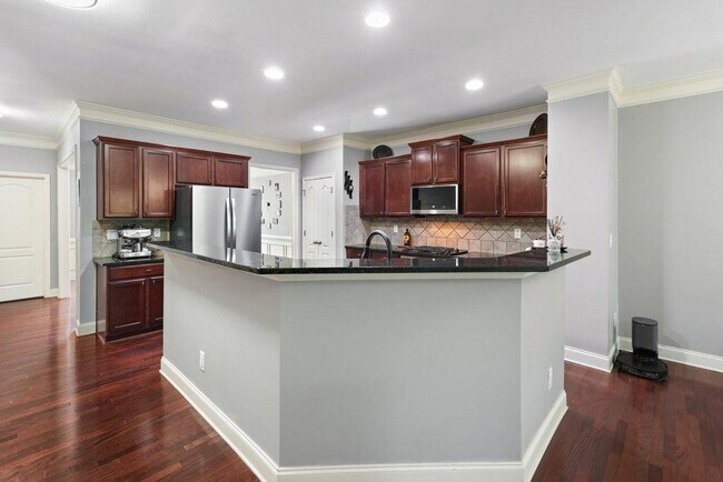 Building Photo - 3888 Fairhill Point