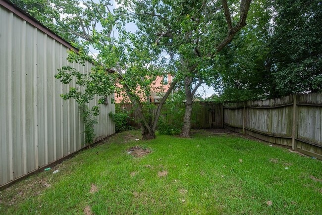 Building Photo - 230 3rd St