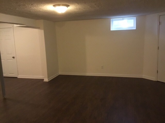 Building Photo - 5514 Crenton Dr