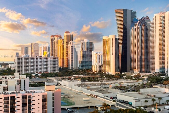 Building Photo - 300 Sunny Isles Blvd