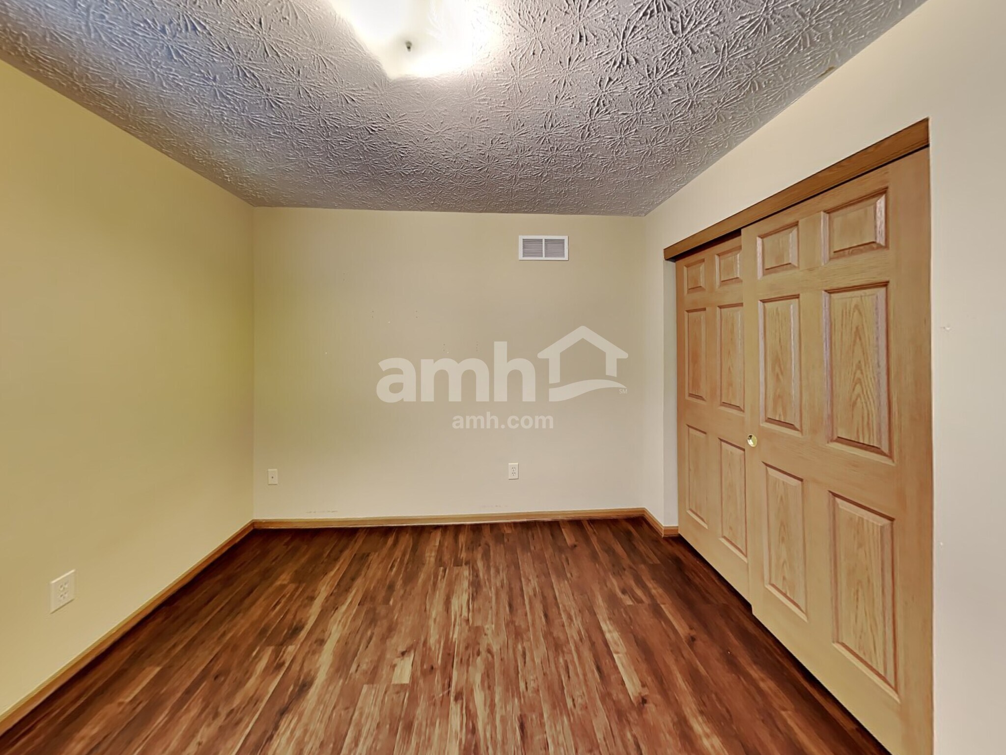 Building Photo - 6038 Platinum Dr