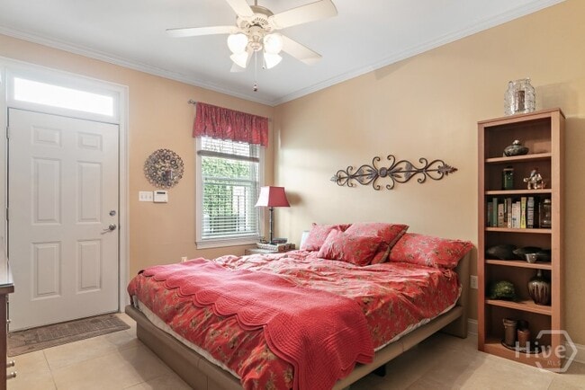 Building Photo - 430 E Oglethorpe Ave