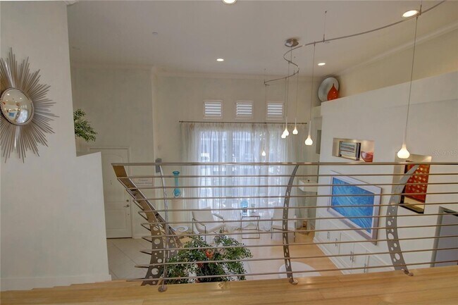 Building Photo - 505 Mandalay Ave