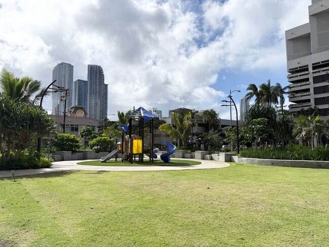 Building Photo - Brand New - The Park on Keeaumoku: 1 Bed, 1 Bath condo with 1 Parking, PETS OK!