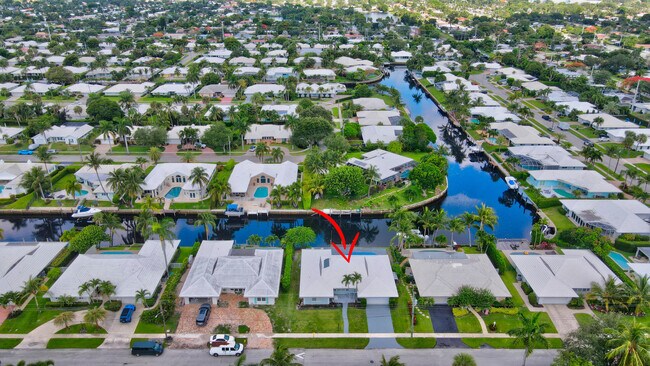 Building Photo - 891 Hickory Terrace