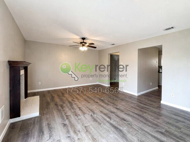 Building Photo - 810 Huntly Dr