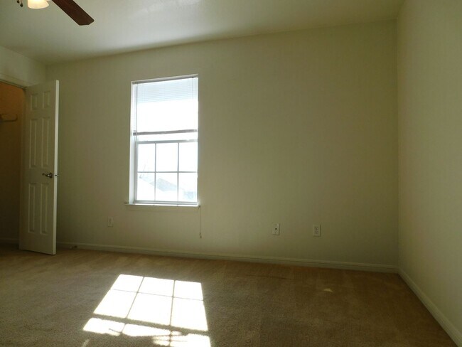 Building Photo - 317 Jeff Gordon Dr