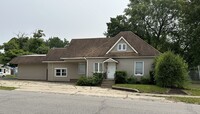 Building Photo - 4 bed 1 bath South Bend - ACCEPTING SECTION 8