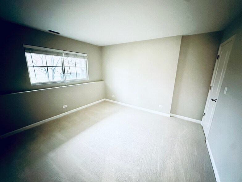 Building Photo - 603 Grosvenor Ln