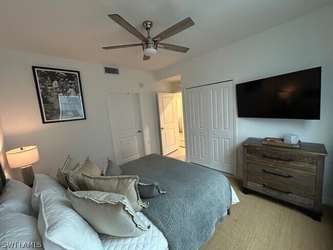 Building Photo - 15375 Grn Acrs Ave