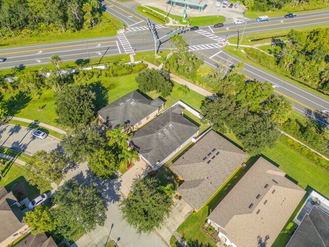 Building Photo - 627 Aeolian Dr