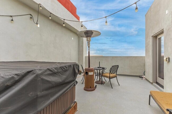 Building Photo - 16510 N 92nd St