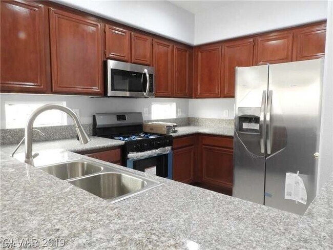 Building Photo - 11440 Parkersburg Ave