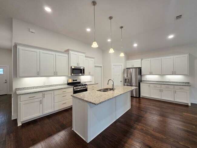 Building Photo - 4570 Omaha Dr