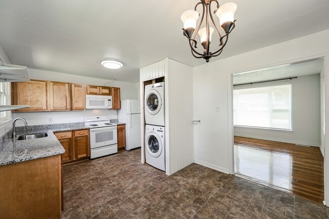Building Photo - 9507 Stockbridge Dr