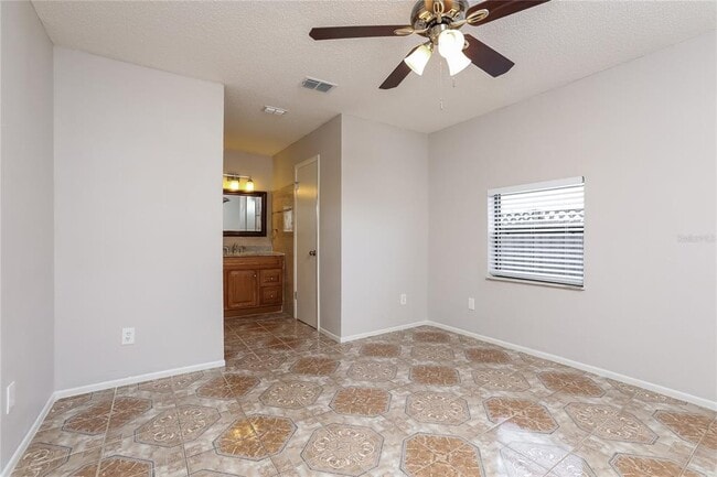 Building Photo - 3321 Knightsbridge Rd