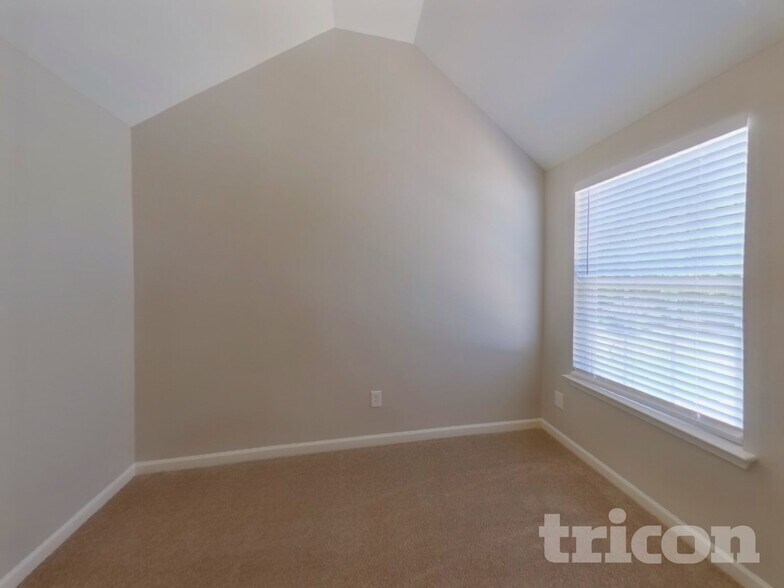 Building Photo - 1506 Kindred Cir NW