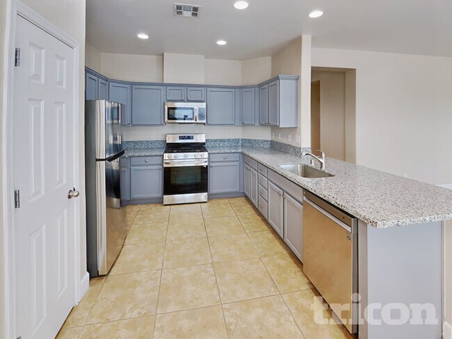 Building Photo - 6950 Diver Ave