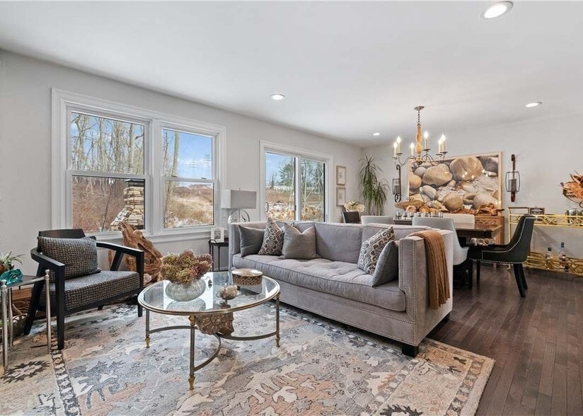 Building Photo - 445 Shady Ridge Dr