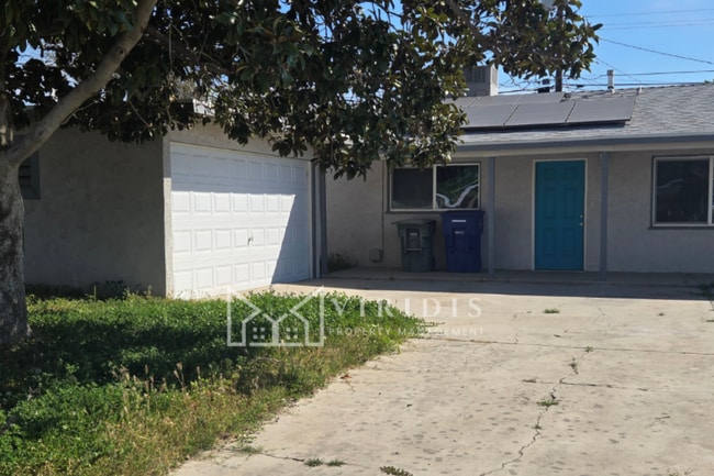 Building Photo - 2312 Castro Ln