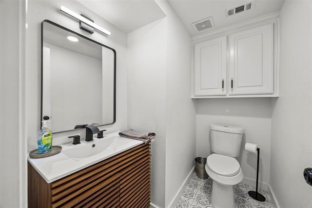 Building Photo - 4844 Jodi Dr