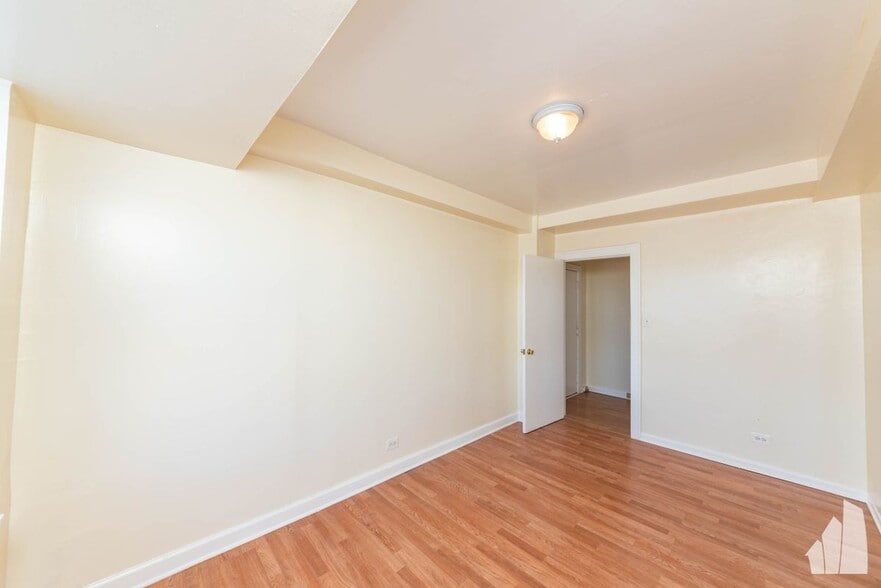 Building Photo - 4521 Malden St