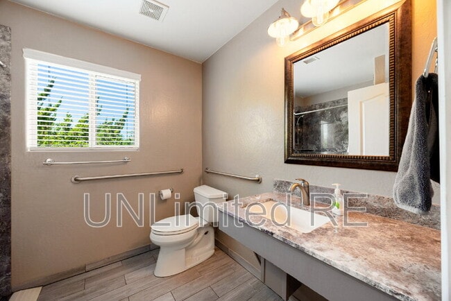 Building Photo - 1614 Eagle Mountain Dr