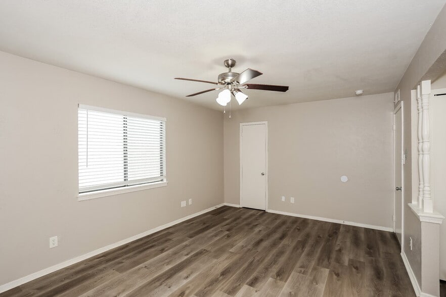 Building Photo - 456 Matterhorn St