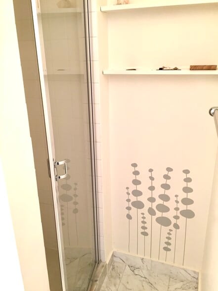 Master bath with shower stall - 730 11th St NE