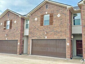 Building Photo - 13336 Patito Pl