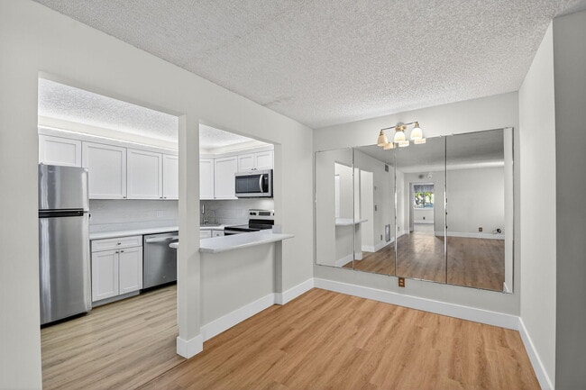 Building Photo - 4996 Sable Pine Cir