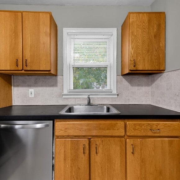 Building Photo - 9082 Louise St