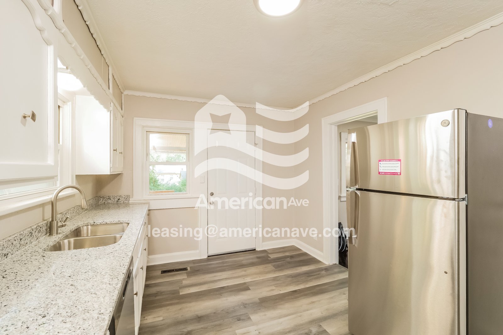 Building Photo - 1305 E 59th St