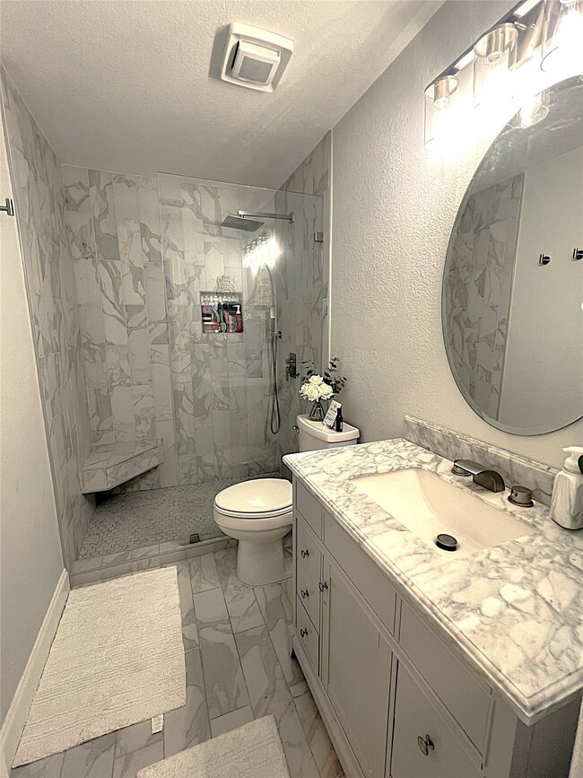 Building Photo - 8426 Hunters Village Dr