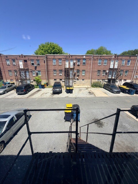 Building Photo - 2119 Seneca Rd