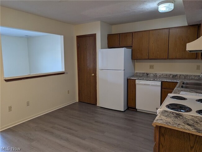 Building Photo - 1563 Whitehall Blvd
