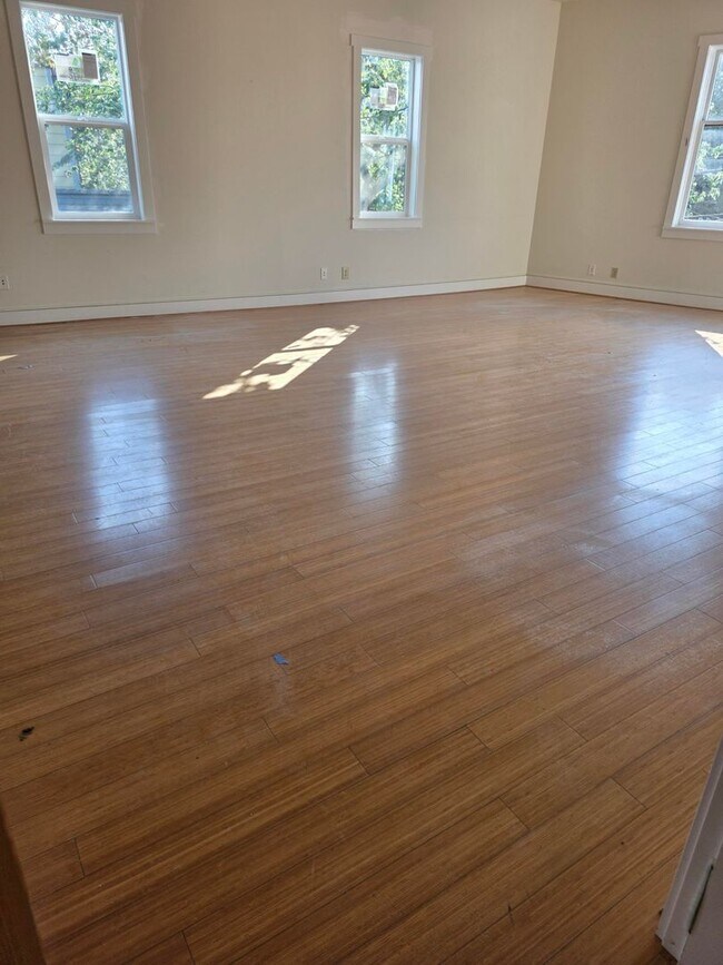 Primary Photo - FREMONT COURT