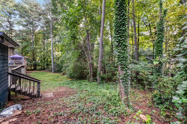 Building Photo - 2963 Lakemont Dr SW