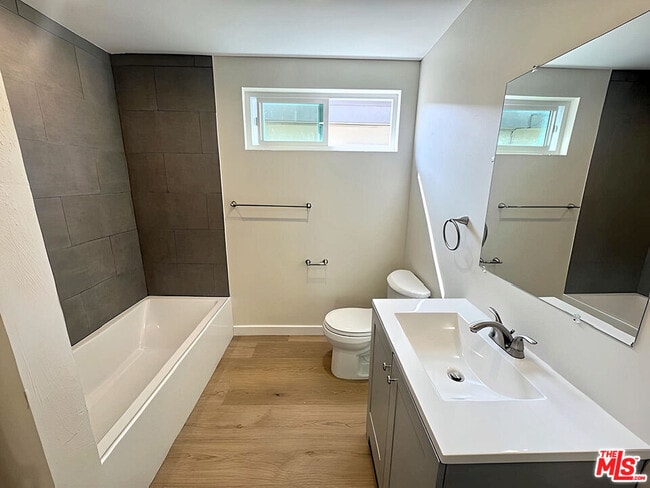 Building Photo - 1302 Amethyst St