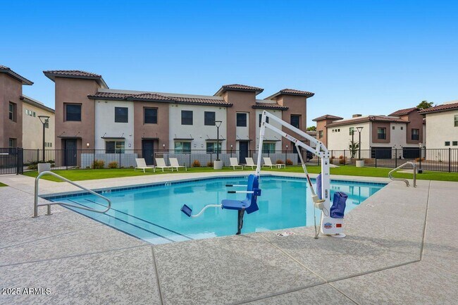 Building Photo - 7959 N 53rd Ave